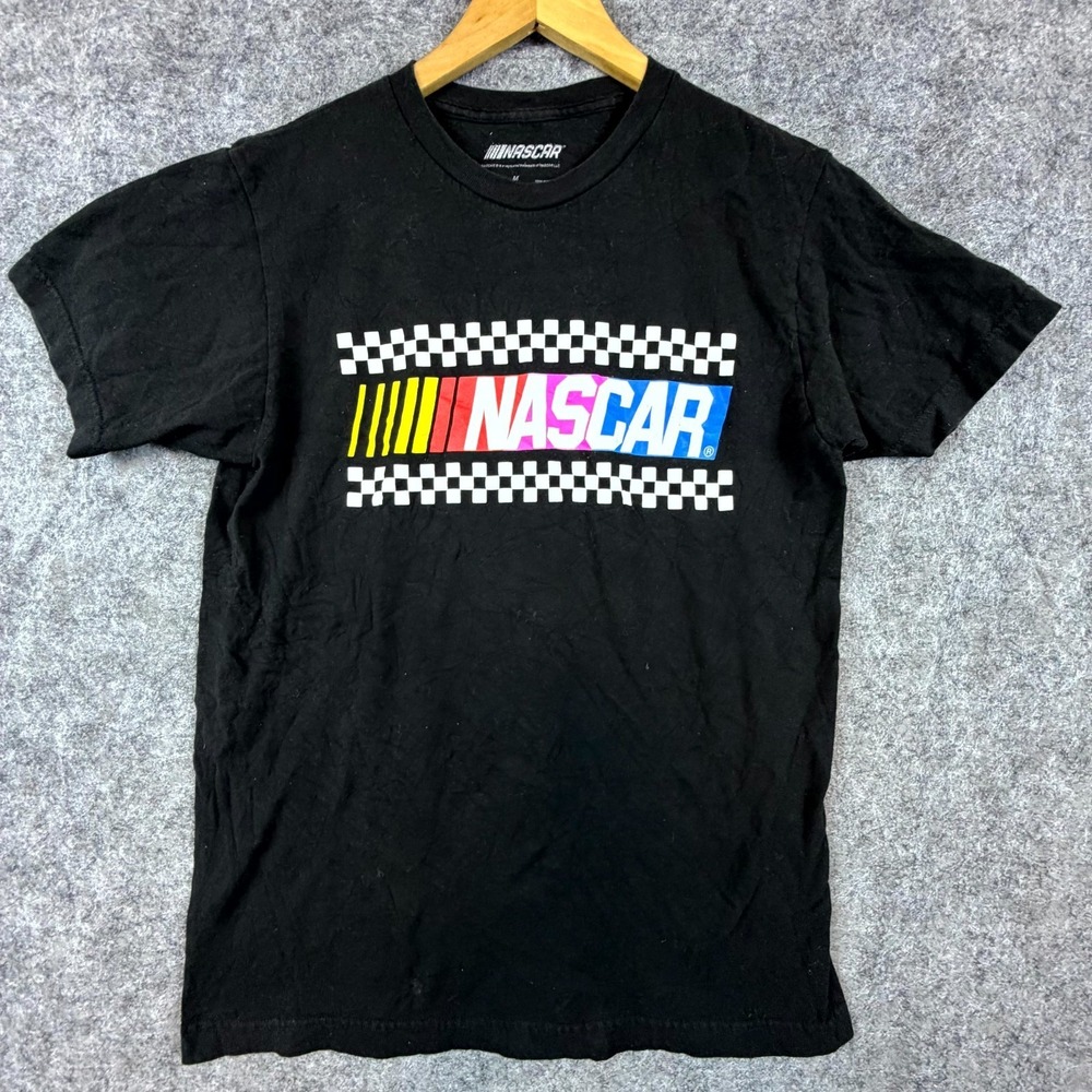 Nascar T-Shirt Mens‎ Medium Black Graphic Cotton Car Racing Classic Crew Neck